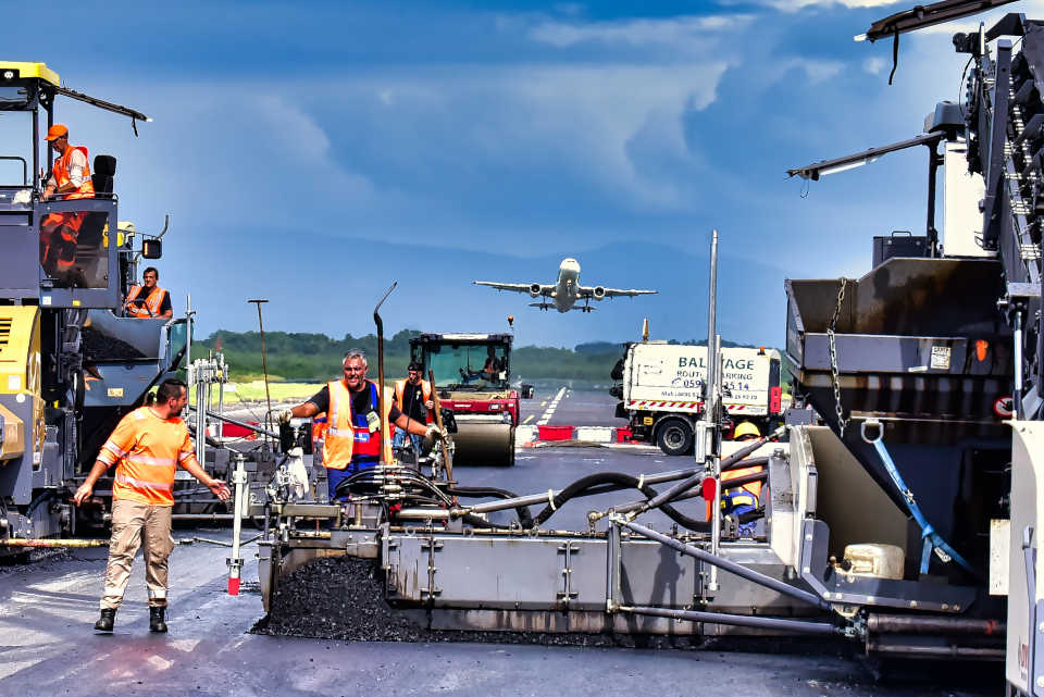 Travaux de renforcement de la piste